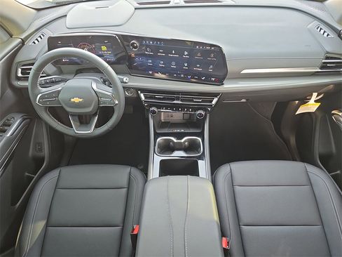 New 2026 Chevrolet Traverse LT w/ Sun and Wheel Package image 9