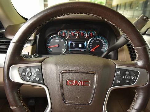 Used 2019 GMC Yukon XL SLT w/ Open Road Package image 44
