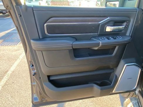 New 2026 RAM 2500 Laramie AWD/4WD image 12