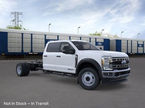 New 2026 Ford F550 4x4 Crew Cab image 7