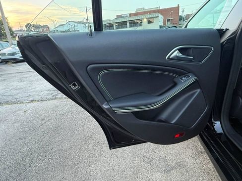 Used 2019 Mercedes-Benz CLA 250 image 33