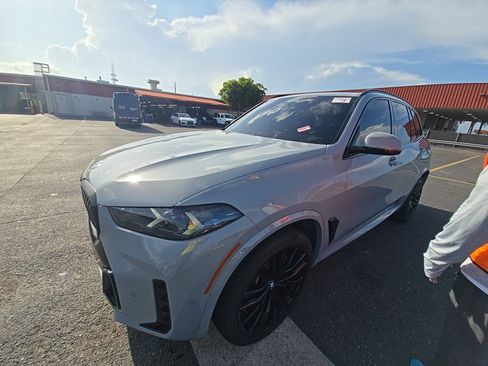 Used 2024 BMW X5 sDrive40i w/ M Sport Package RWD image 2