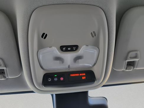 Used 2024 Buick Encore GX Sport Touring image 31