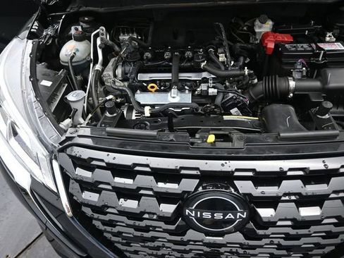 Used 2024 Nissan Kicks S image 38