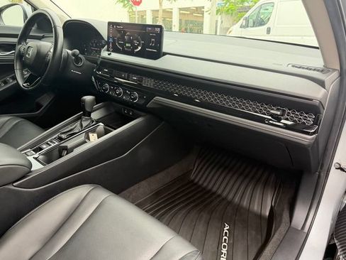 Used 2024 Honda Accord EX-L image 7