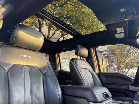 Used 2018 Ford F150 Platinum w/ Equipment Group 701A Luxury image 30