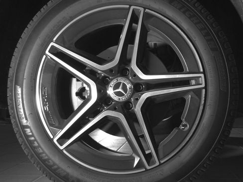 Used 2022 Mercedes-Benz GLC 300 4MATIC image 15