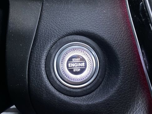 Used 2020 Mercedes-Benz GLC 300 image 8