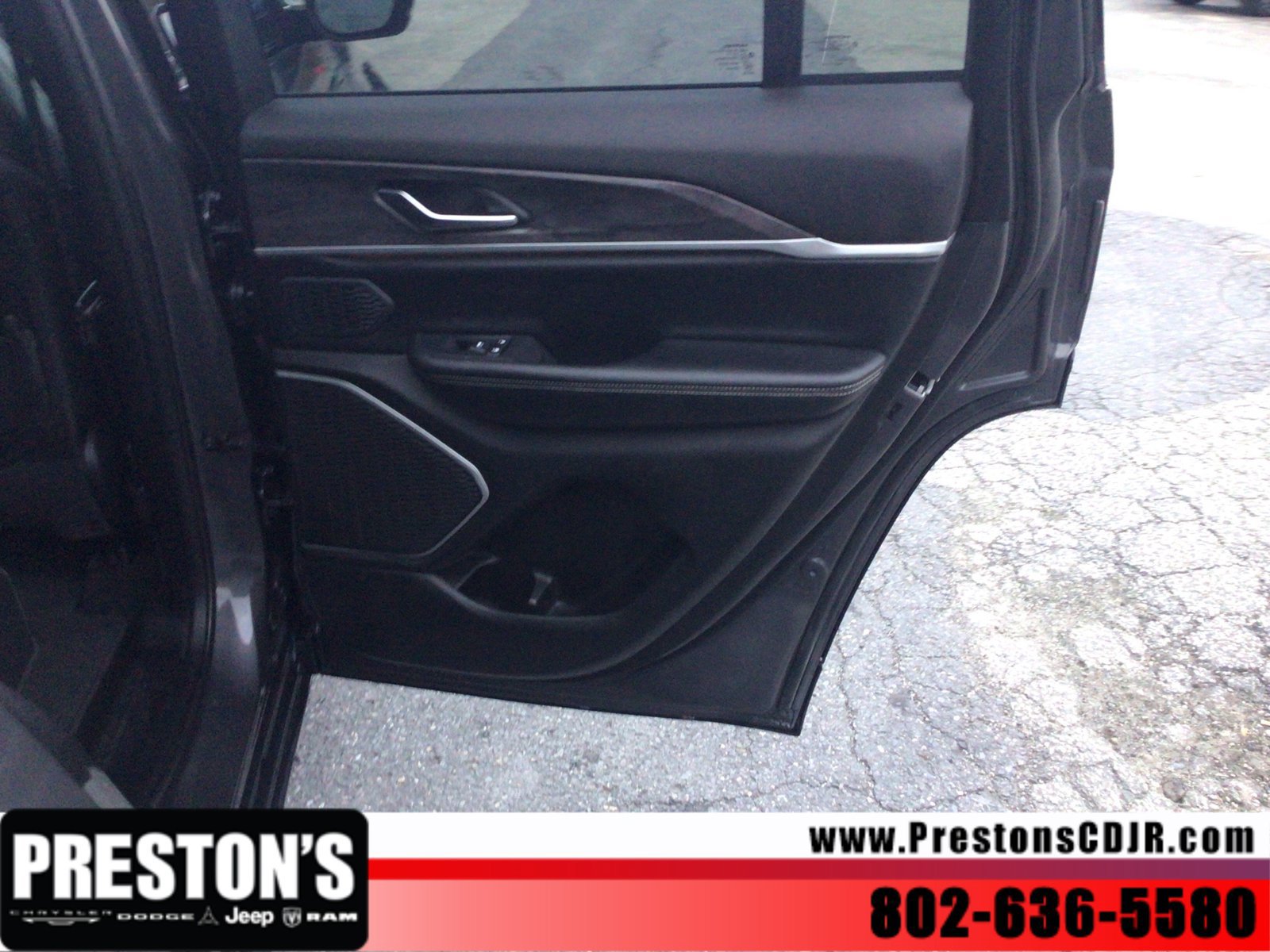 Used 2024 Jeep Grand Cherokee Limited 4xe AWD/4WD image 19