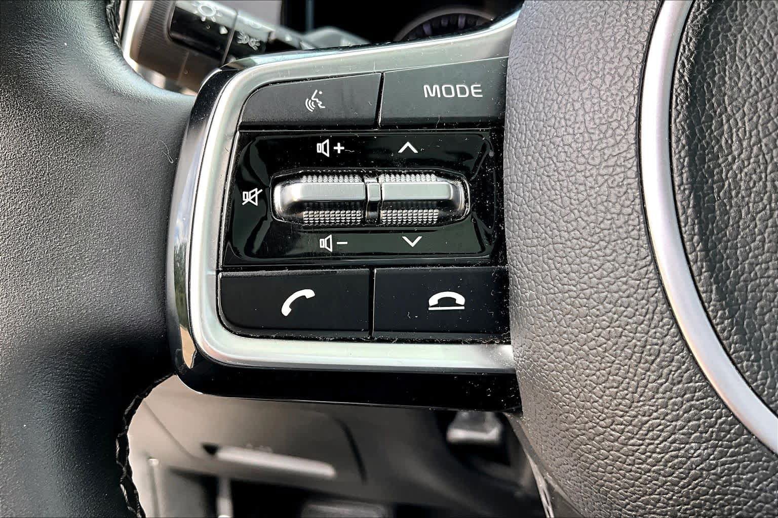 Used 2023 Kia Sorento EX w/ Panoramic Sunroof Package FWD image 24
