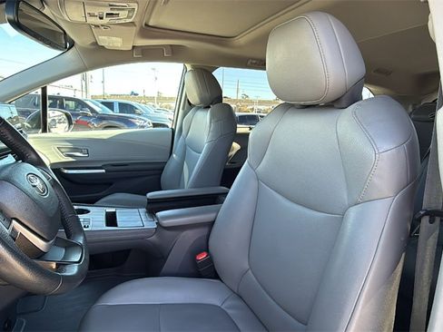 Used 2023 Toyota Sienna XLE image 16
