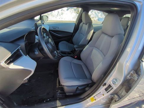 Used 2024 Toyota Corolla SE w/ SE Premium Package image 8