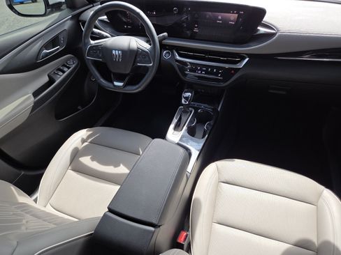 Used 2024 Buick Envista Avenir FWD image 23