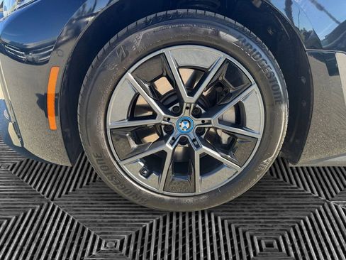 Used 2024 BMW i4 eDrive35 w/ Convenience Package image 36