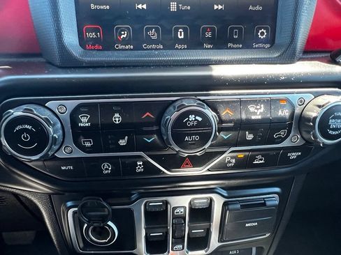 Used 2020 Jeep Gladiator Rubicon AWD/4WD image 22