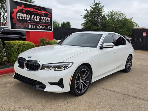 Used 2019 BMW 330i xDrive Sedan w/ Convenience Package AWD/4WD image 1