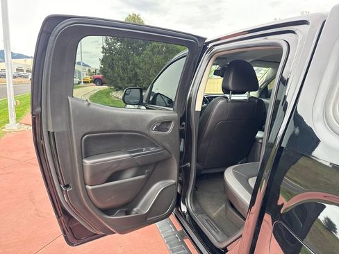 Used 2015 GMC Canyon SLE w/ All-Terrain Package AWD/4WD image 19