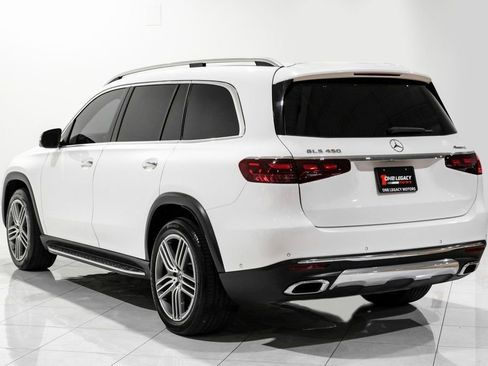 Used 2024 Mercedes-Benz GLS 450 4MATIC image 11