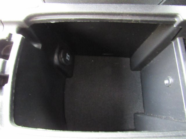 Used 2012 Chrysler 200 Touring w/ Cold Weather Group FWD image 18