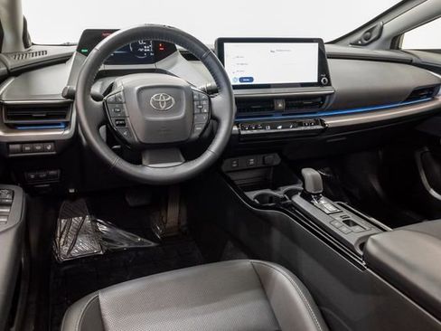 Used 2025 Toyota Prius Limited w/ Limited Premium Package FWD image 6
