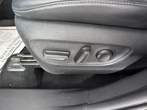 Used 2021 Toyota Highlander XSE AWD/4WD image 23