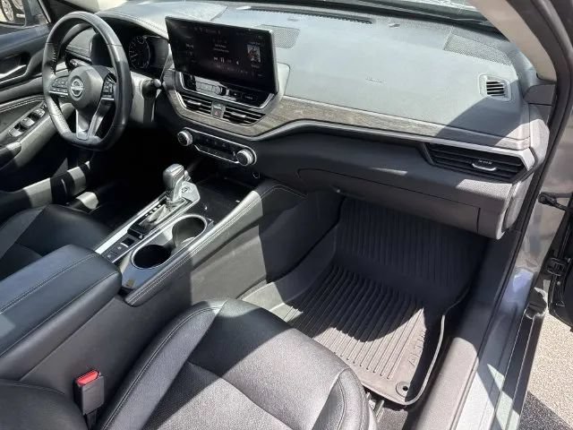 Certified 2023 Nissan Altima 2.5 SV w/ SV Premium Package FWD image 25