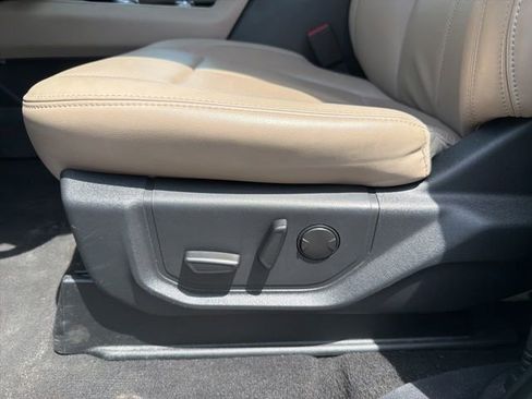 Used 2024 Ford Expedition Max XLT AWD/4WD image 10