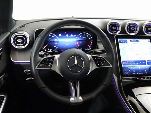 Certified 2025 Mercedes-Benz GLC 300 4MATIC image 18