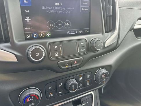 Used 2024 GMC Terrain SLT image 24