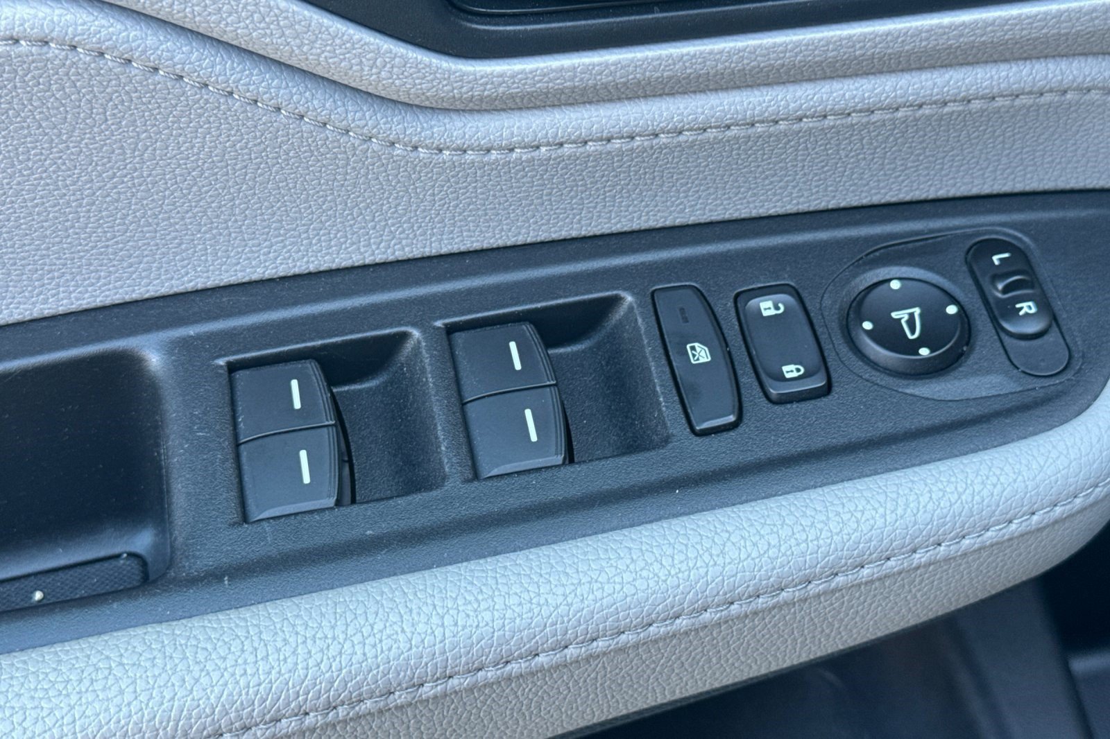 Used 2018 Honda Odyssey EX-L image 13