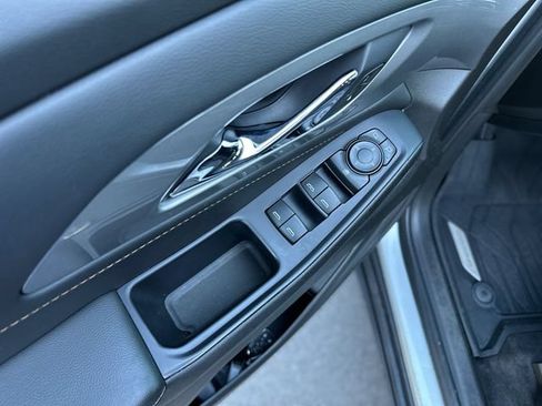 Used 2021 Chevrolet Traverse LT FWD image 14