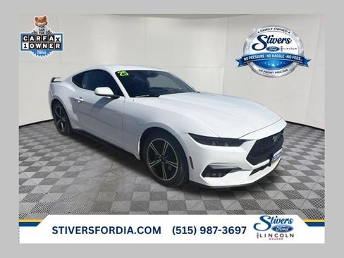 Certified 2025 Ford Mustang Coupe RWD image 1