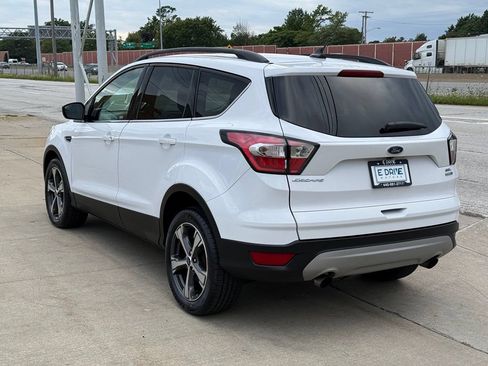 Used 2018 Ford Escape SEL AWD/4WD image 10