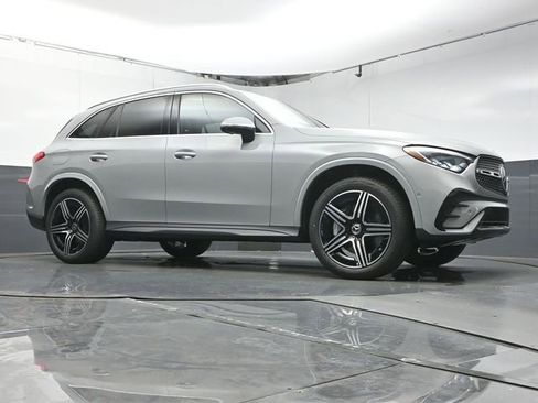 New 2026 Mercedes-Benz GLC 300 image 33
