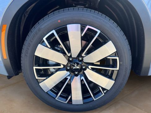 New 2026 Mitsubishi Outlander SEL FWD image 14