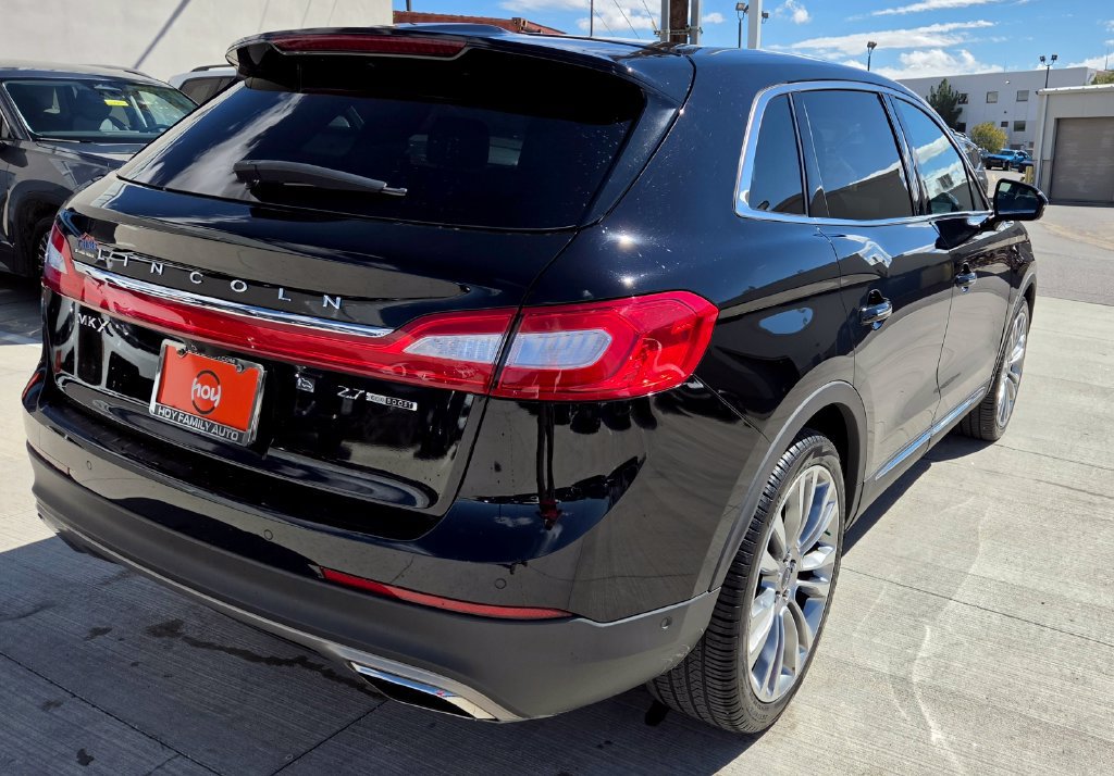 Used 2016 Lincoln MKX Reserve w/ Luxury Package FWD image 9
