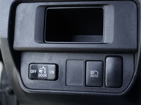 Used 2019 Toyota Tacoma SR w/ SR Convenience Package AWD/4WD image 18