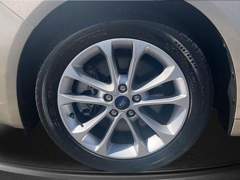 Used 2019 Ford Fusion Energi Titanium FWD image 9