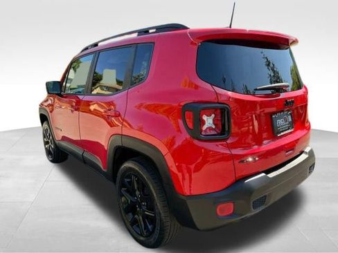Used 2018 Jeep Renegade Altitude image 4