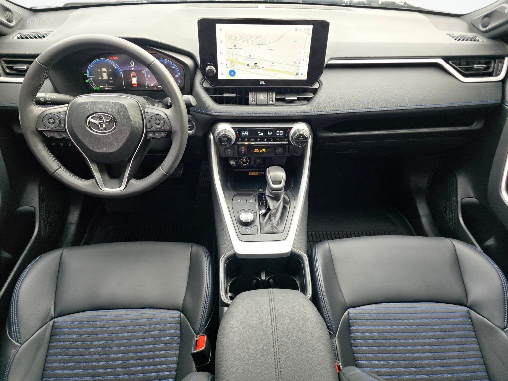 Used 2025 Toyota RAV4 XSE w/ Advanced Technology Package AWD/4WD image 18