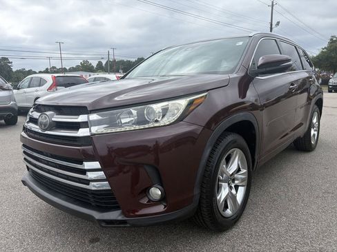 Used 2018 Toyota Highlander FWD V6 image 19