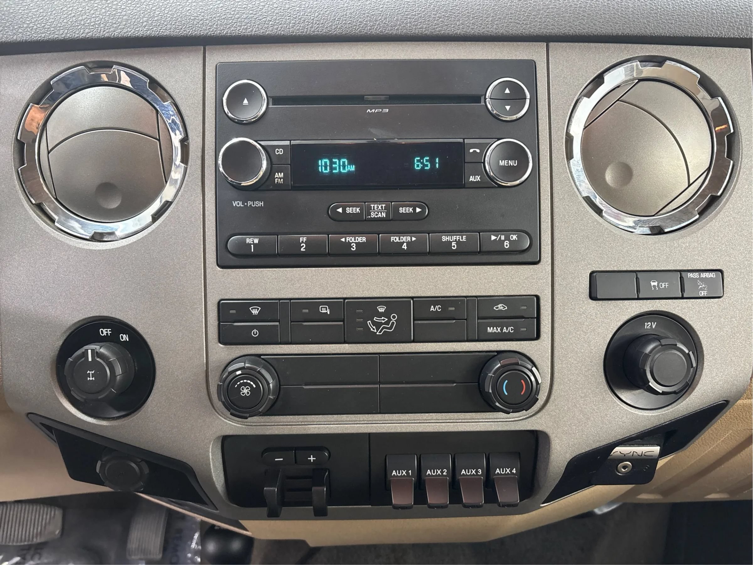 Used 2016 Ford F250 XLT w/ XLT Value Package AWD/4WD image 19