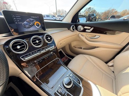 Used 2019 Mercedes-Benz GLC 300 4MATIC Coupe image 24