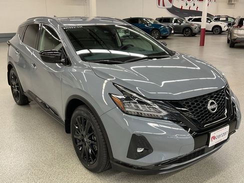 Used 2024 Nissan Murano SV w/ SV Midnight Edition Package image 3