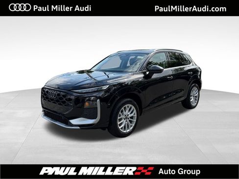 New 2026 Audi Q3 quattro 2.0T AWD/4WD image 1