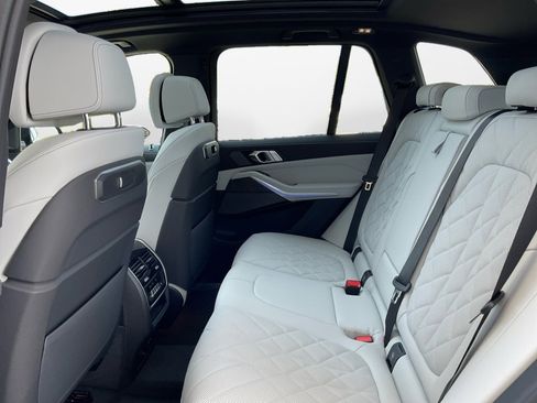 Certified 2026 BMW X5 xDrive40i w/ M Sport Package image 13