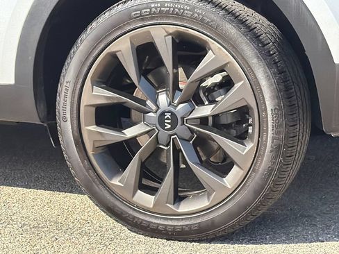 Used 2021 Kia Sorento EX w/ EX AWD X-Line Package image 9