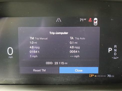 Used 2024 Volvo XC60 B5 Plus AWD/4WD image 35