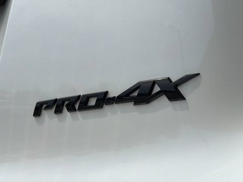 Used 2025 Nissan Armada PRO-4X AWD/4WD image 20