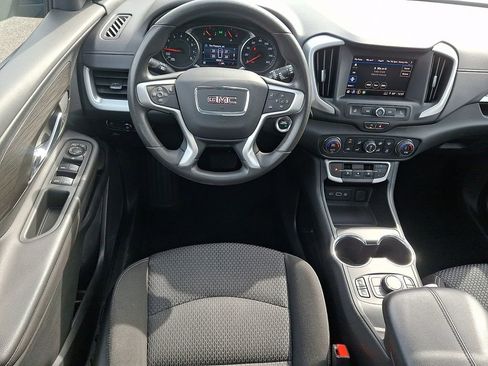 Certified 2022 GMC Terrain SLE w/ Driver Convenience Package image 11